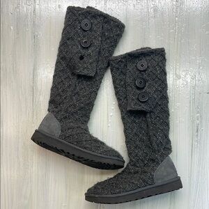 UGG Charcoal Button-Up Classic Cardy Boots Sz 7